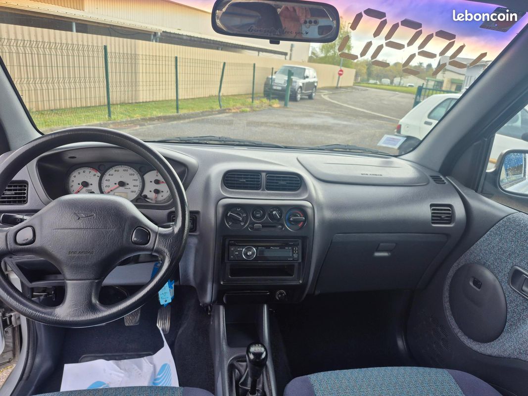 DAIHATSU TERIOS 1.5 105 CHX SPORT, 4X4, VITRES ELECTRIQUES, RETROS ELECTRIQUES, CLIM, INTERIEUR IMPECCABLE - photo 2