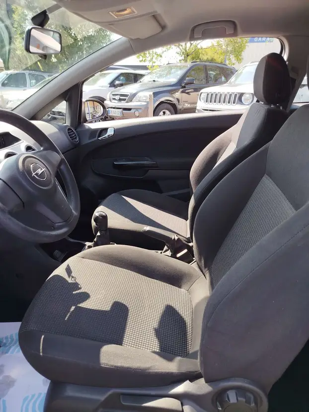 OPEL CORSA 1.3 CDTI 75 CHX ESSENTIA 3 PORTES, IDEAL JEUNE CONDUCTEUR, CT OK, MOTEUR A CHAINE, VITRES ET RETROS ELECTRIQUES, RÉVISION EFFECTUÉE, REPRISE POSSIBLE, GARANTIE 3 MOIS - photo 3