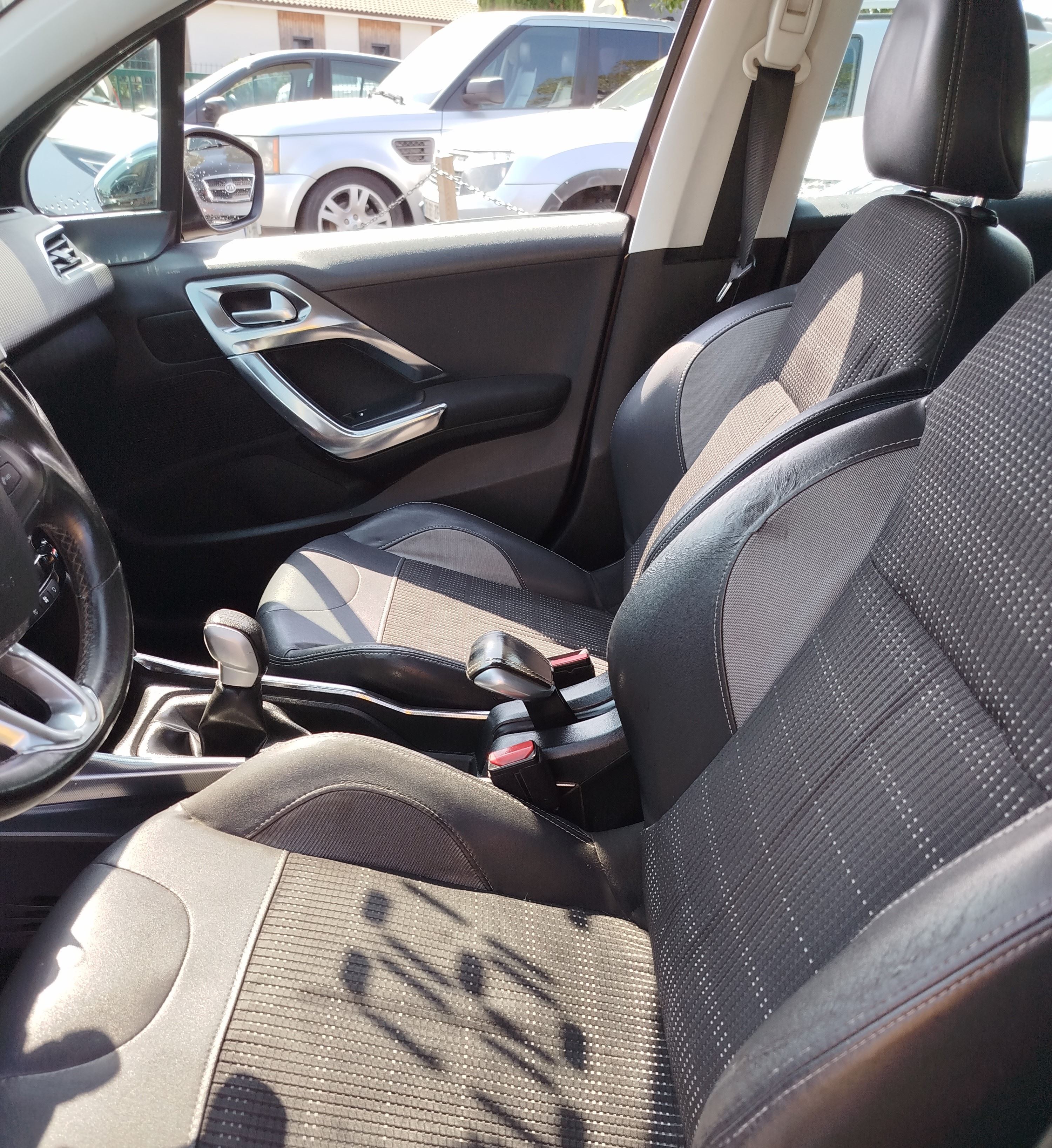 PEUGEOT 2008 1.2 vti 82chx, GPS COULEUR, CLIM, VITRES ET RETROS ELECTRIQUES, REGULATEUR DE VITESSE, REPRISE POSS ,GARANTIE 3 MOIS - photo 3
