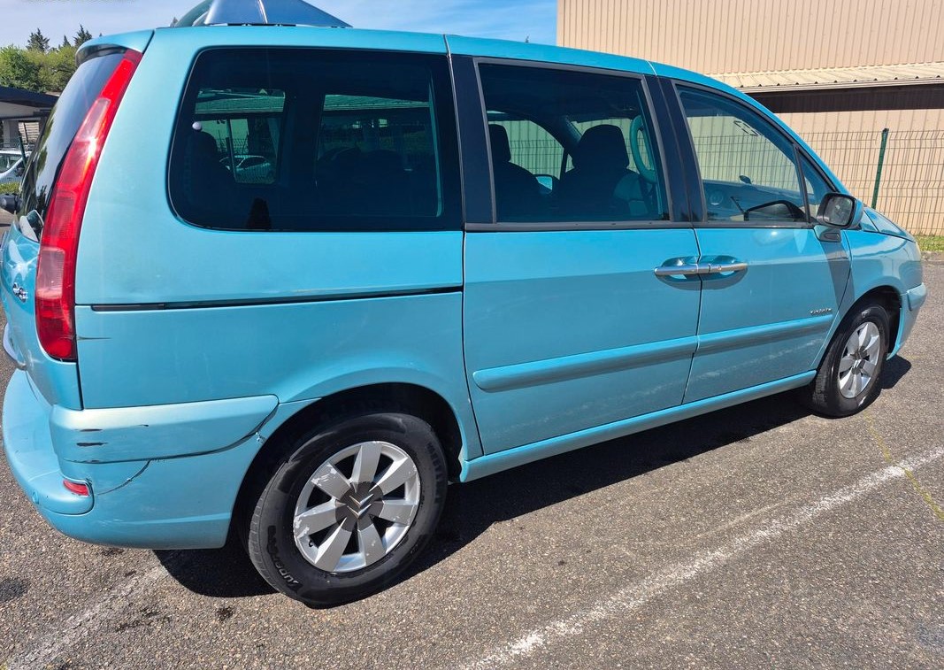 CITROEN C8 2.2L 16 V 160 CHX 7 PLACES, VITRES ET RETROS ELECTRIQUES, CLIM, RADIO CD + COMMANDE AU VOLANT, REGULATEUR DE VITESSE, JANTES ALU, REPRISE POSS, GARANTIE 3 MOIS - photo 2