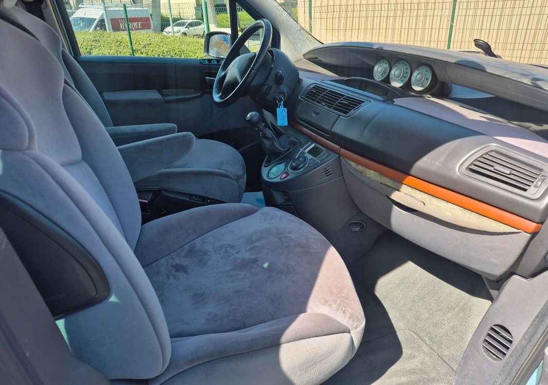 CITROEN C8 2.2L 16 V 160 CHX 7 PLACES, VITRES ET RETROS ELECTRIQUES, CLIM, RADIO CD + COMMANDE AU VOLANT, REGULATEUR DE VITESSE, JANTES ALU, REPRISE POSS, GARANTIE 3 MOIS - photo 3