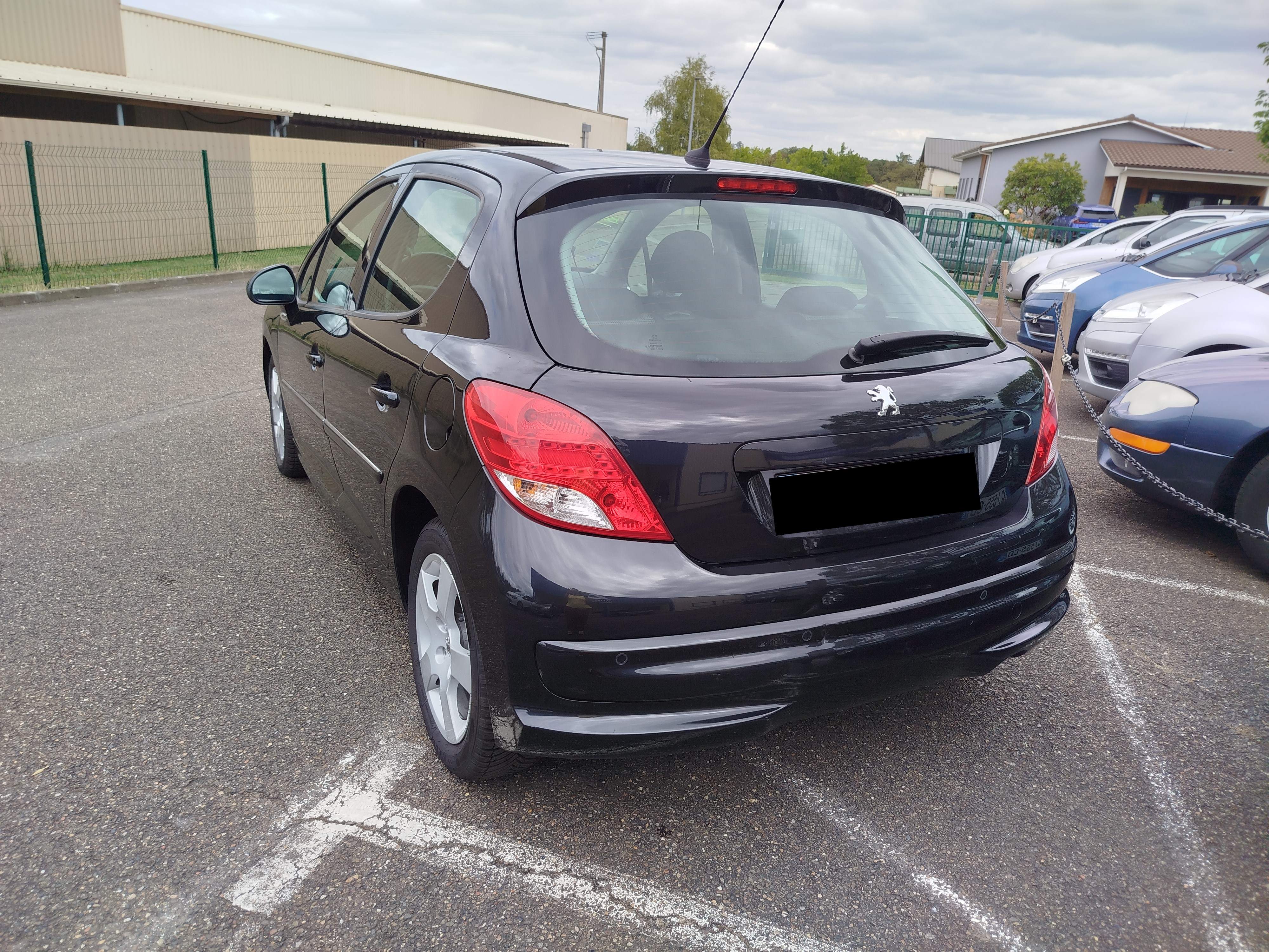 PEUGEOT 207 1.6 VTI 120CHX, BOITE AUTOMATIQUE, MOTEUR A CHAINE DE DISTRIBUTION, CLIM, VITRES ET RETROS ELECTRIQUES, REGULATEUR DE VITESSE, RADAR DE RECUL, REPRISE POSS , GARANTIE 3 MOIS - photo 5