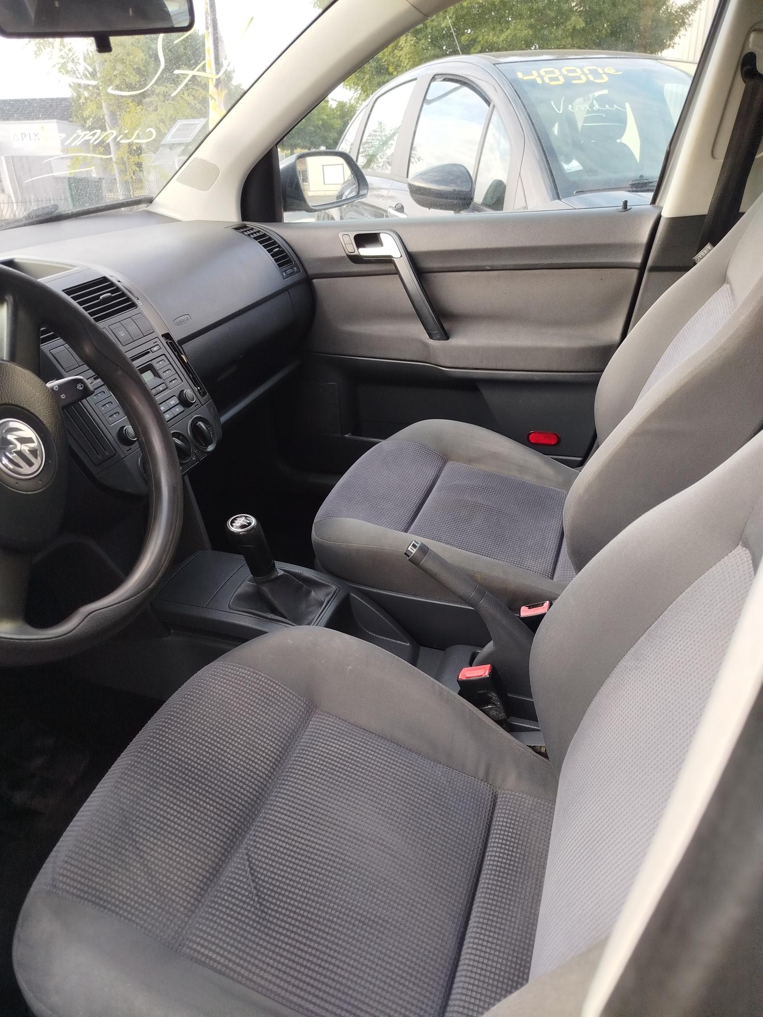 VOLKSWAGEN POLO 1.4 TDI 70 CHX IDEAL JEUNE CONDUCTEUR, CLIM, VITRES ET RETROS ELECTRIQUES, REGULATEUR DE VITESSE,REPRISE POSS ,GARANTIE 3 MOIS - photo 3