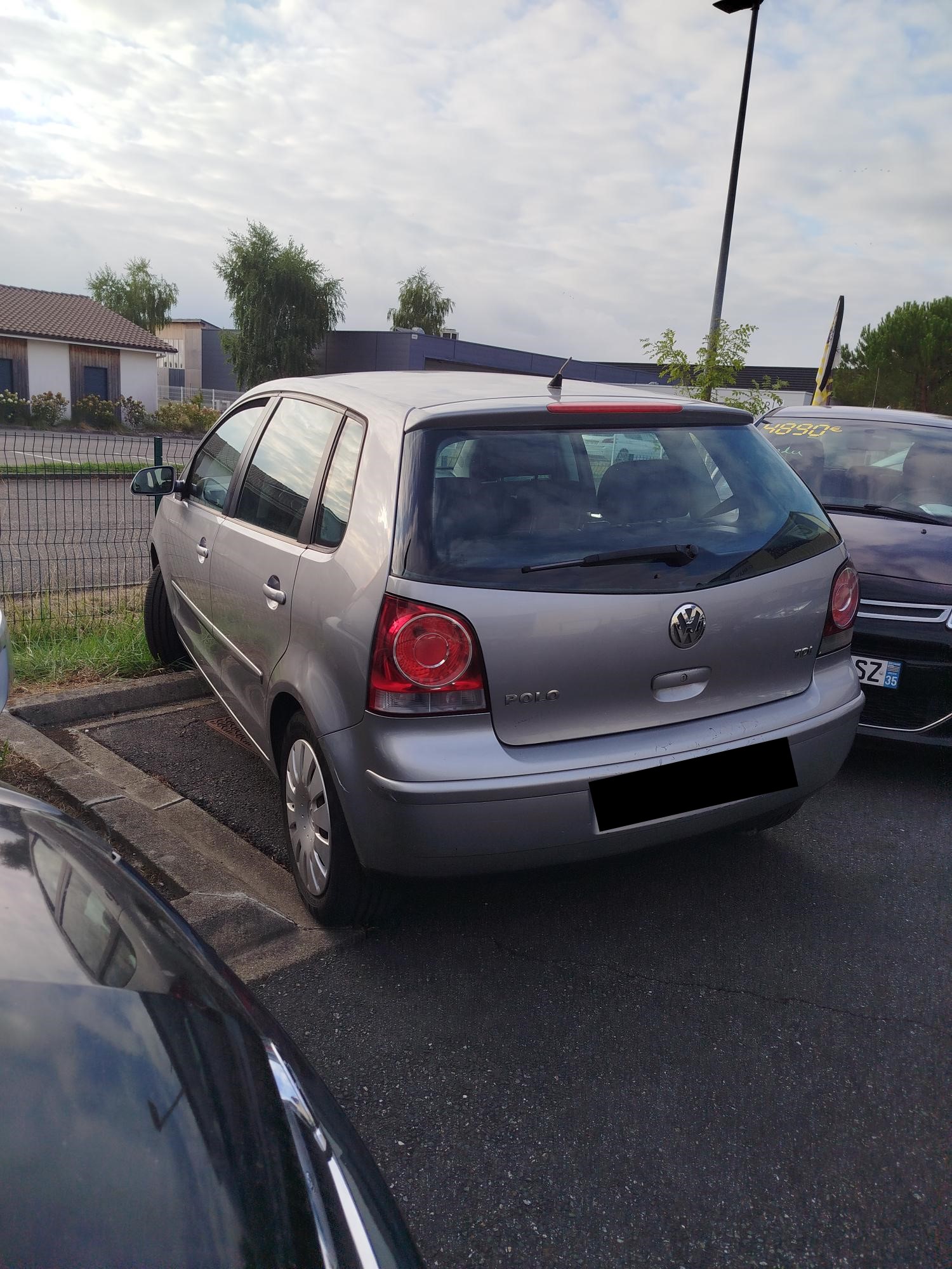 VOLKSWAGEN POLO 1.4 TDI 70 CHX IDEAL JEUNE CONDUCTEUR, CLIM, VITRES ET RETROS ELECTRIQUES, REGULATEUR DE VITESSE,REPRISE POSS ,GARANTIE 3 MOIS - photo 5