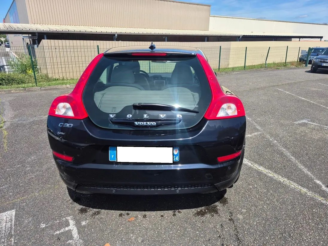 VOLVO C30 R-DESIGN 1.6 D 115CHX, CLIM, REG-VITESSES, VITRES ELECT, FERMETURE CENTRAL, RÉTROS ELEC, CT OK, REVISION EFFECTUÉE, REPR POSS, GARANTIE 3 MOIS - photo 4