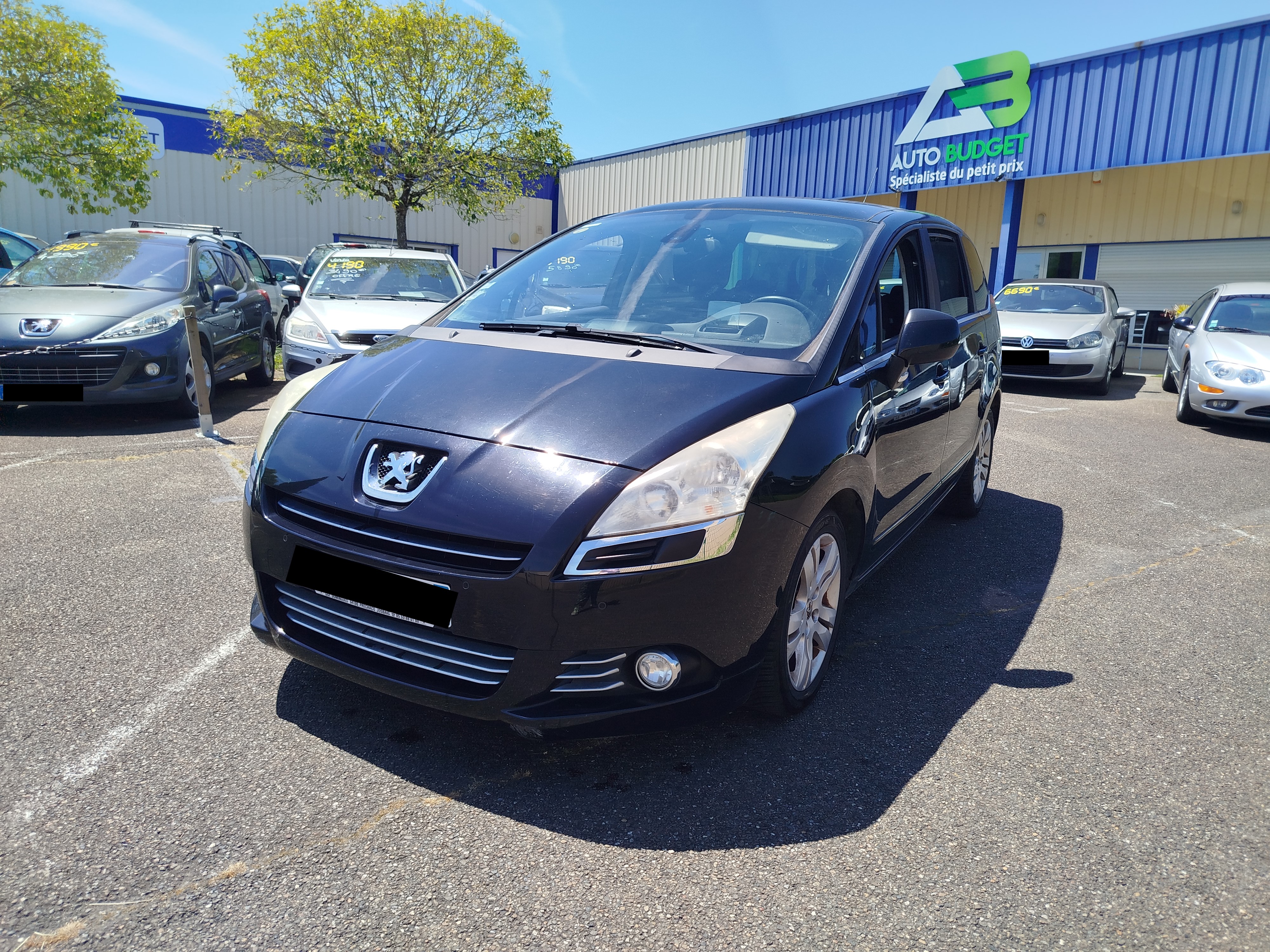 PEUGEOT 5008 1.6 e-HDI 115 ALLURE,7 PLACES, BOITE AUTOMATIQUE, VITRES + RETROS ELEC, GPS,TOIT PANORAMIQUE, RADAR DE RECUL, REGULATEUR DE VITESSE, BLUETOOTH,CT OK,KIT DISTRI+POMPE A JOUR, REVISION EFFECTUEE, REPRISE POSS ,GARANTIE 3 MOIS