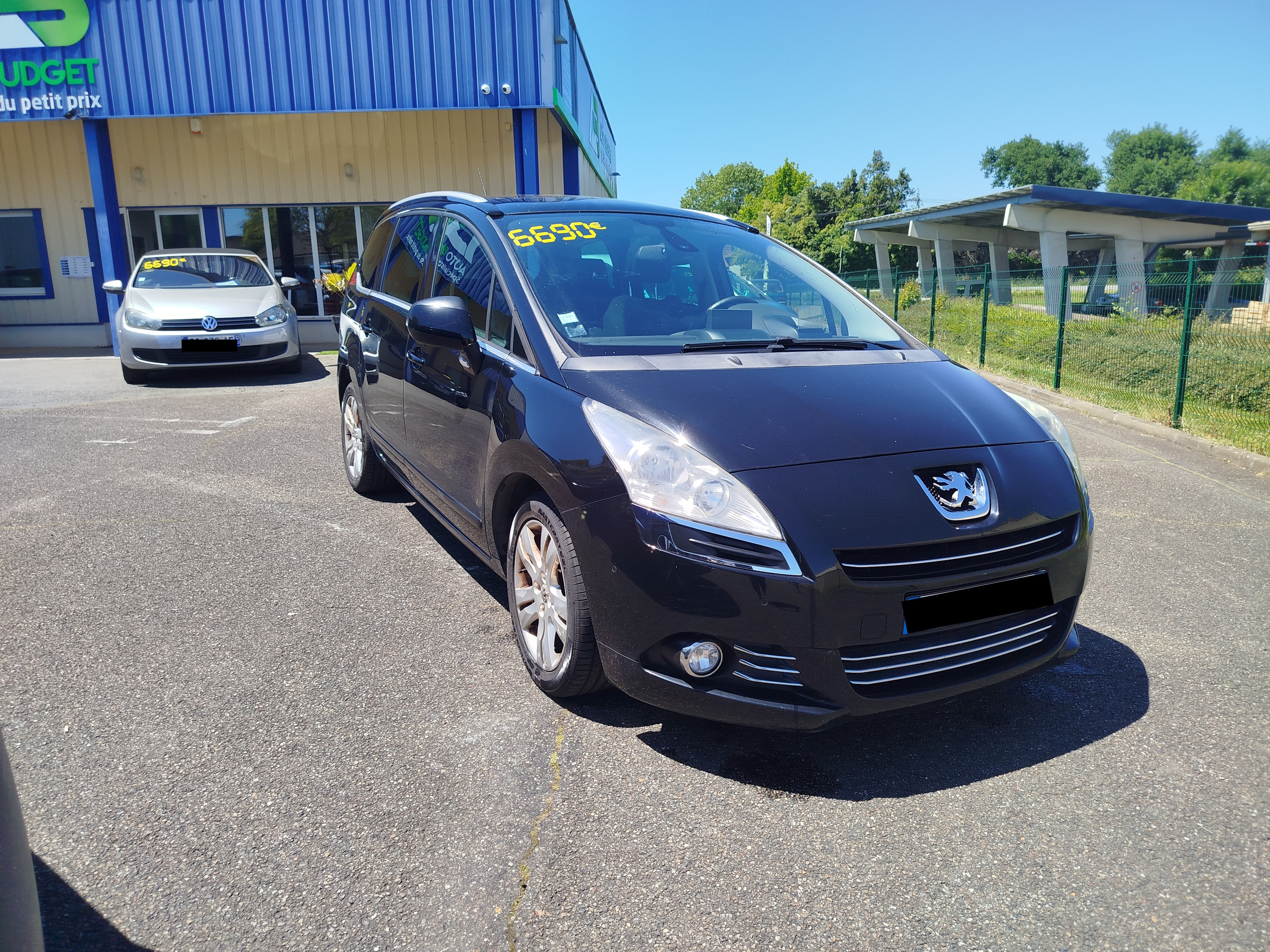 PEUGEOT 5008 1.6 e-HDI 115 ALLURE,7 PLACES, BOITE AUTOMATIQUE, VITRES + RETROS ELEC, GPS,TOIT PANORAMIQUE, RADAR DE RECUL, REGULATEUR DE VITESSE, BLUETOOTH,CT OK,KIT DISTRI+POMPE A JOUR, REVISION EFFECTUEE, REPRISE POSS ,GARANTIE 3 MOIS