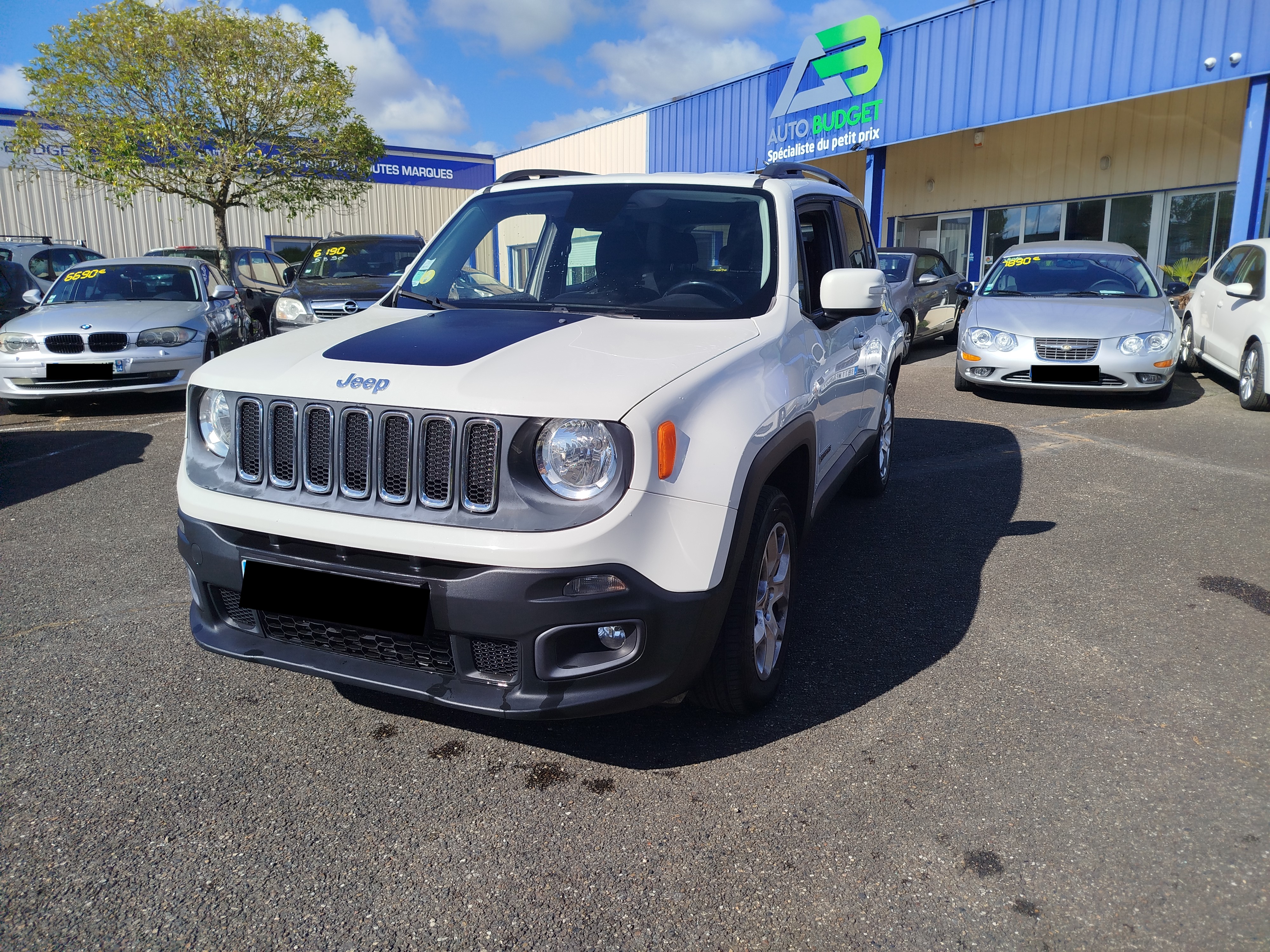 JEEP RENEGADE 2.0 MULTIJET S&S 120AWD WINTER EDITION 120 chx, 4X4, 1ERE MAIN, VITRES + RETROS ELEC, GPS, RADAR DE RECUL, REGULATEUR DE VITESSE, BLUETOOTH,4 PNEUS NEUFS, CT OK, KIT DISTRI+POMPE A JOUR, REVISION EFFECTUEE, REPRISE POSS ,GARANTIE 3 MOIS