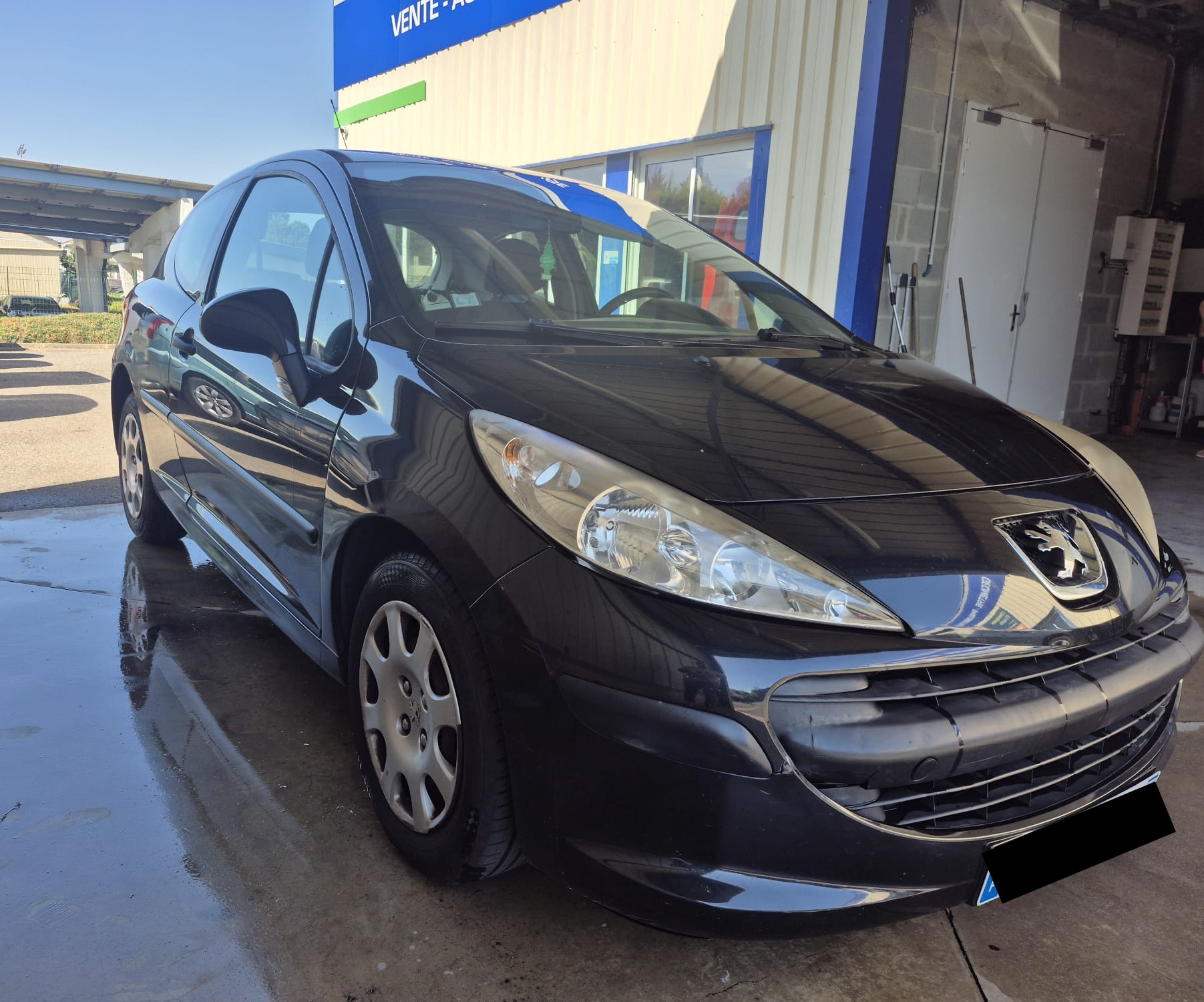 PEUGEOT 207 1.4 URBAN 75 chx , IDEAL JEUNE CONDUCTEUR, VITRES ELECTRIQUES, RADIO CD + COMMANDES AU VOLANT, REPRISE POSS ,GARANTIE 3 MOIS - photo 2