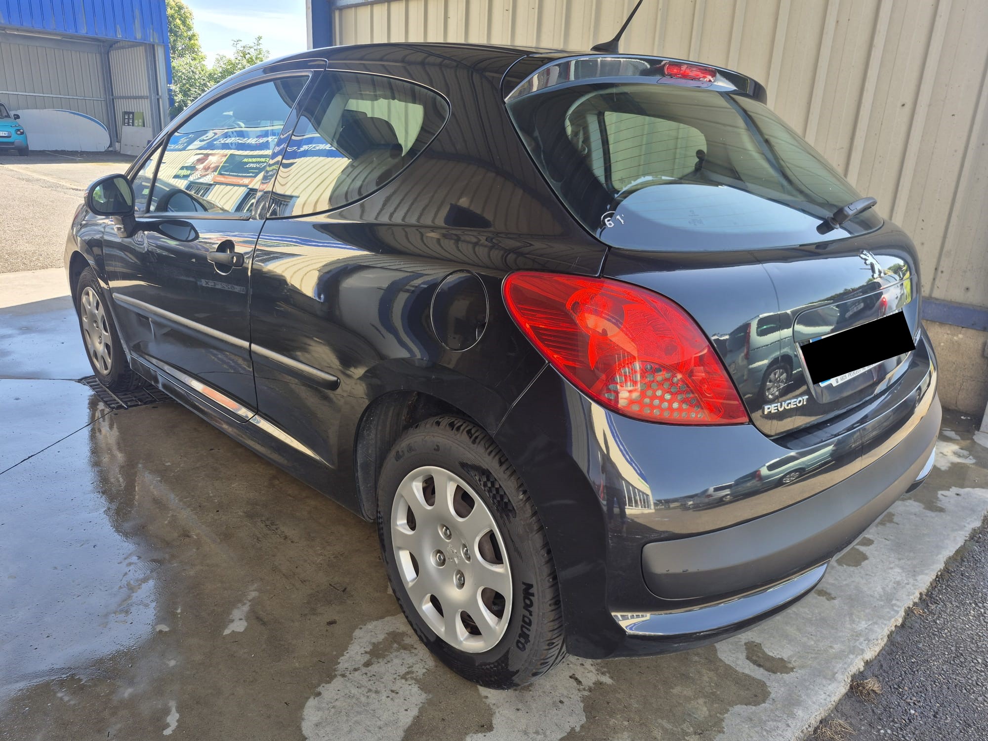 PEUGEOT 207 1.4 URBAN 75 chx , IDEAL JEUNE CONDUCTEUR, VITRES ELECTRIQUES, RADIO CD + COMMANDES AU VOLANT, REPRISE POSS ,GARANTIE 3 MOIS - photo 4