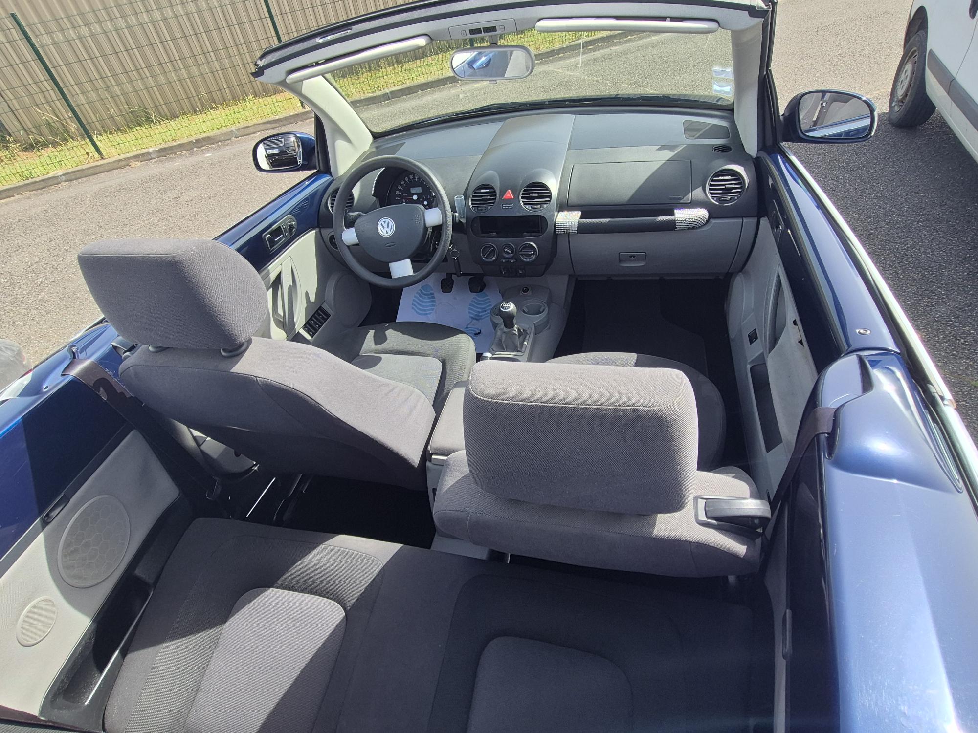 VOLKSWAGEN NEW BEETLE CABRIOLET 1.9 TDI 105 CARAT, CLIMATISATION,VITRES ELECS, RADIO CD,JANTES ALUS, REPRISE POSS, GARANTIE 3 MOIS - photo 2